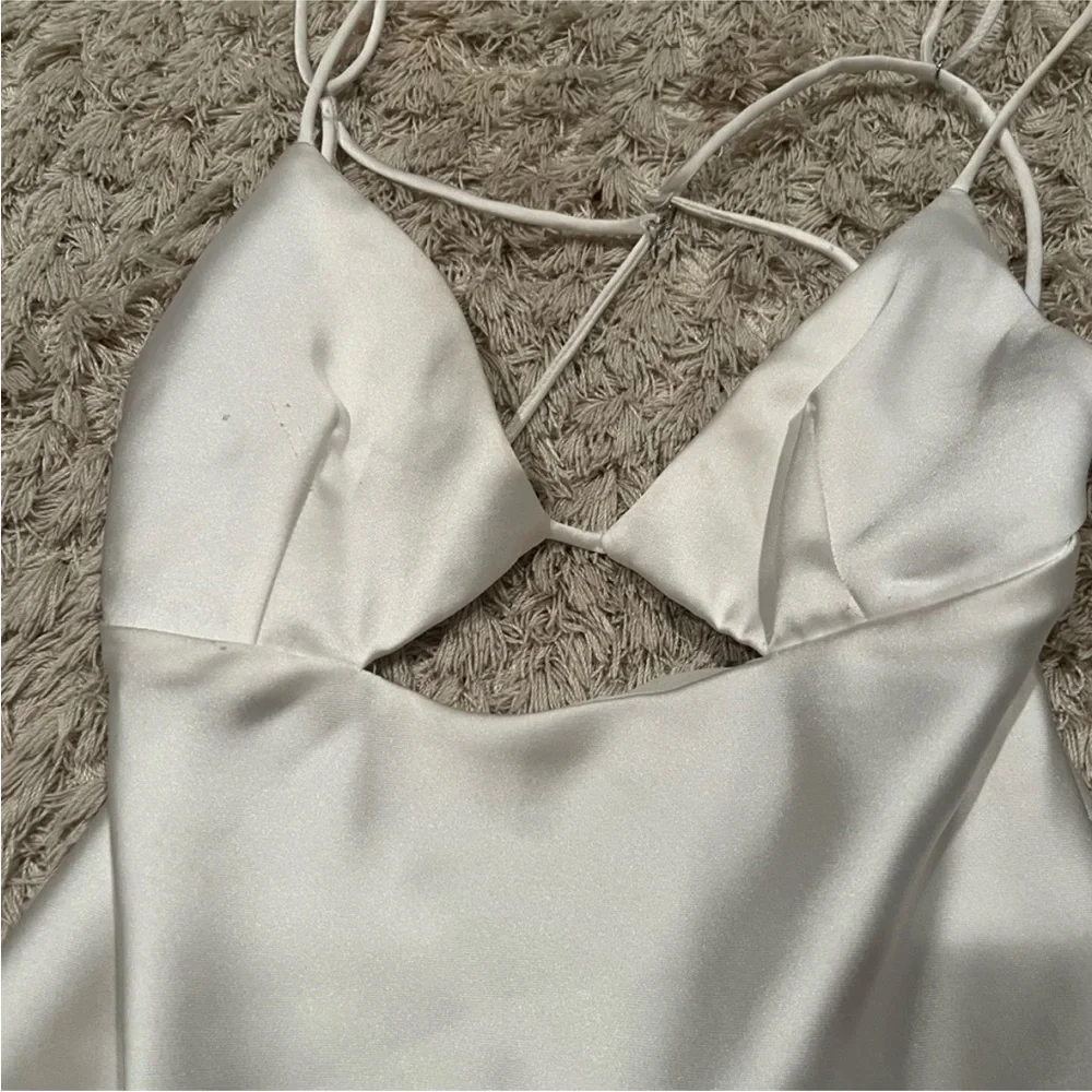 Zara satin dress - Picture 3 of 8